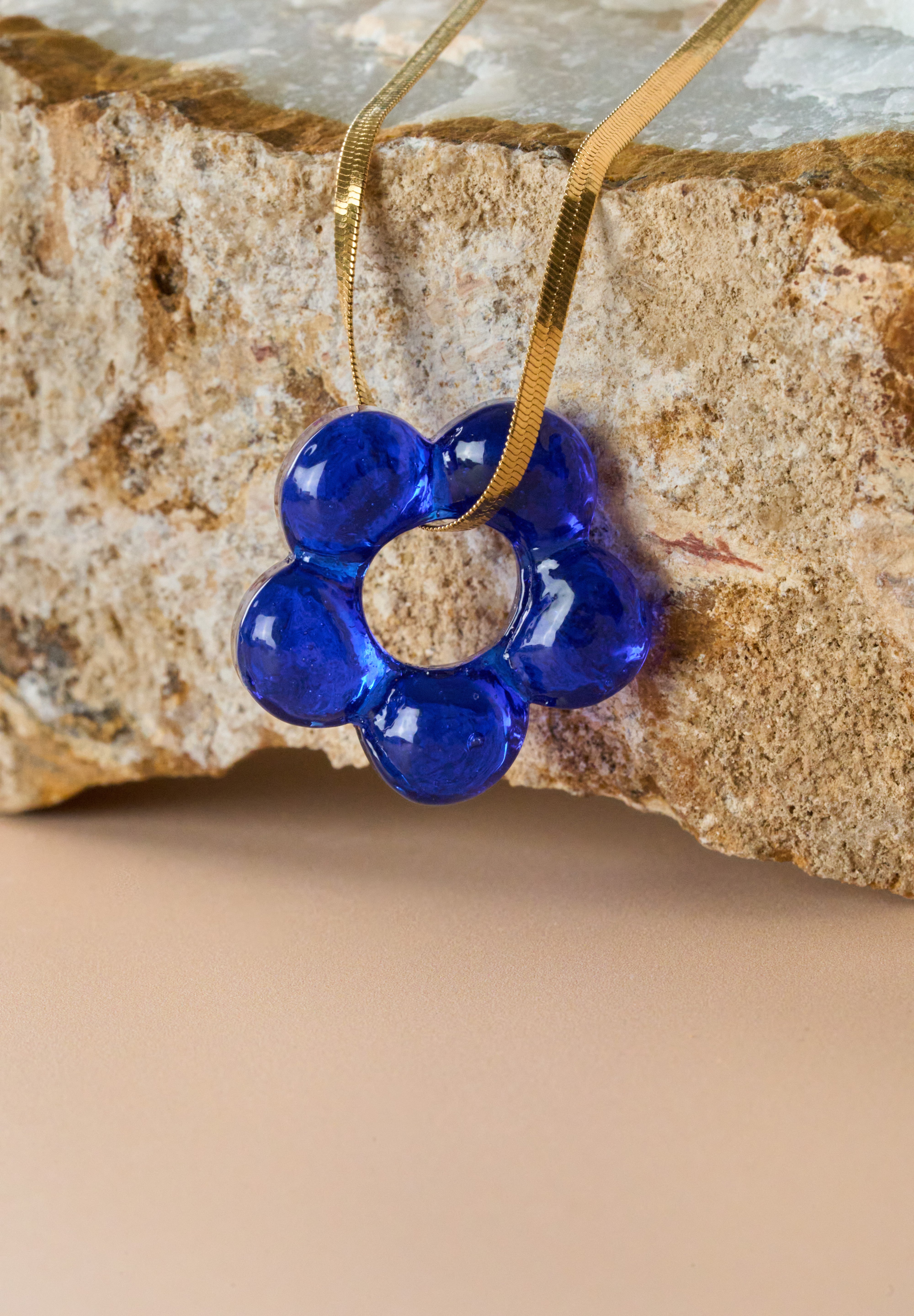 Dazy Glaze Necklace in Gold