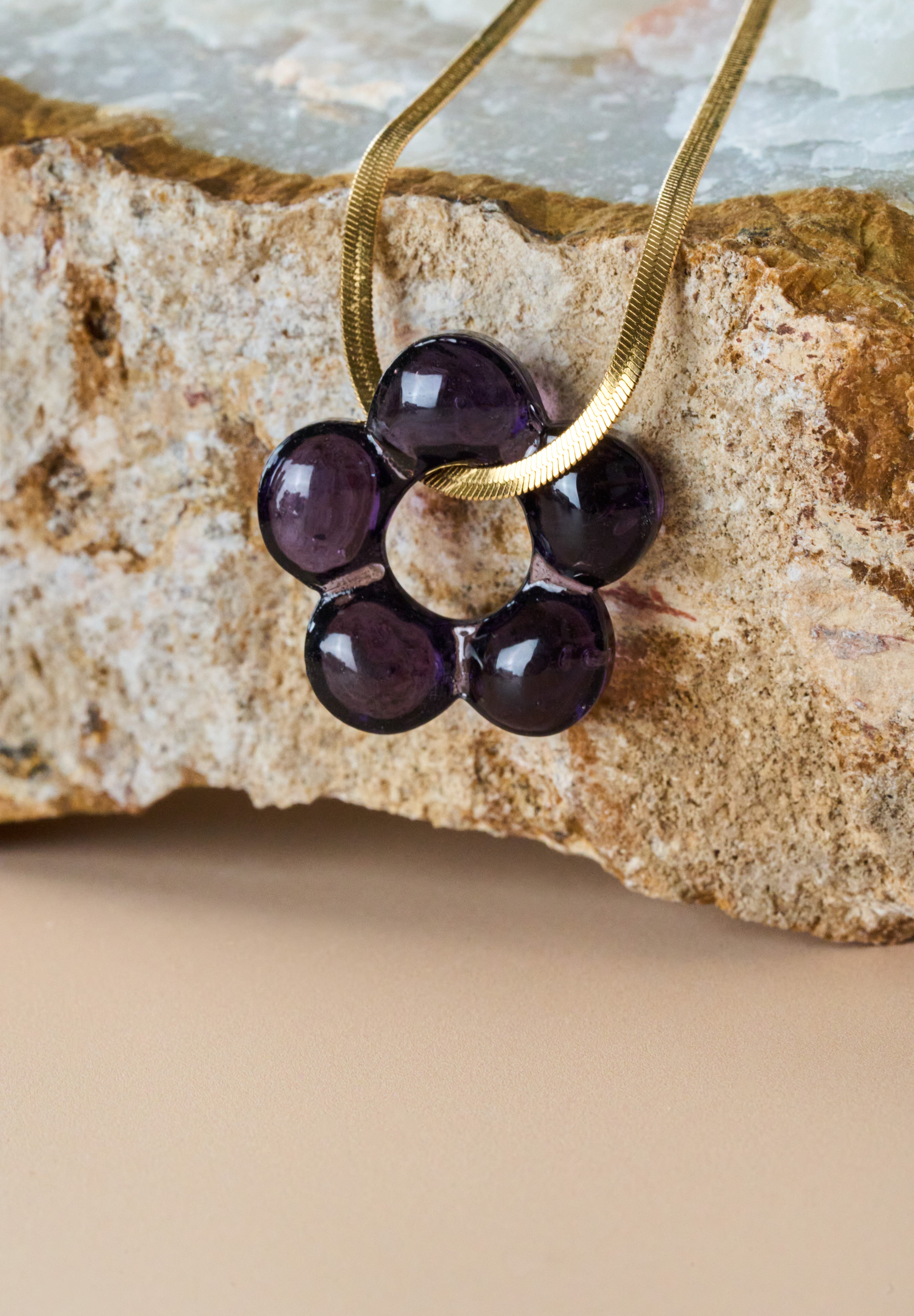 Dazy Glaze Necklace in Gold