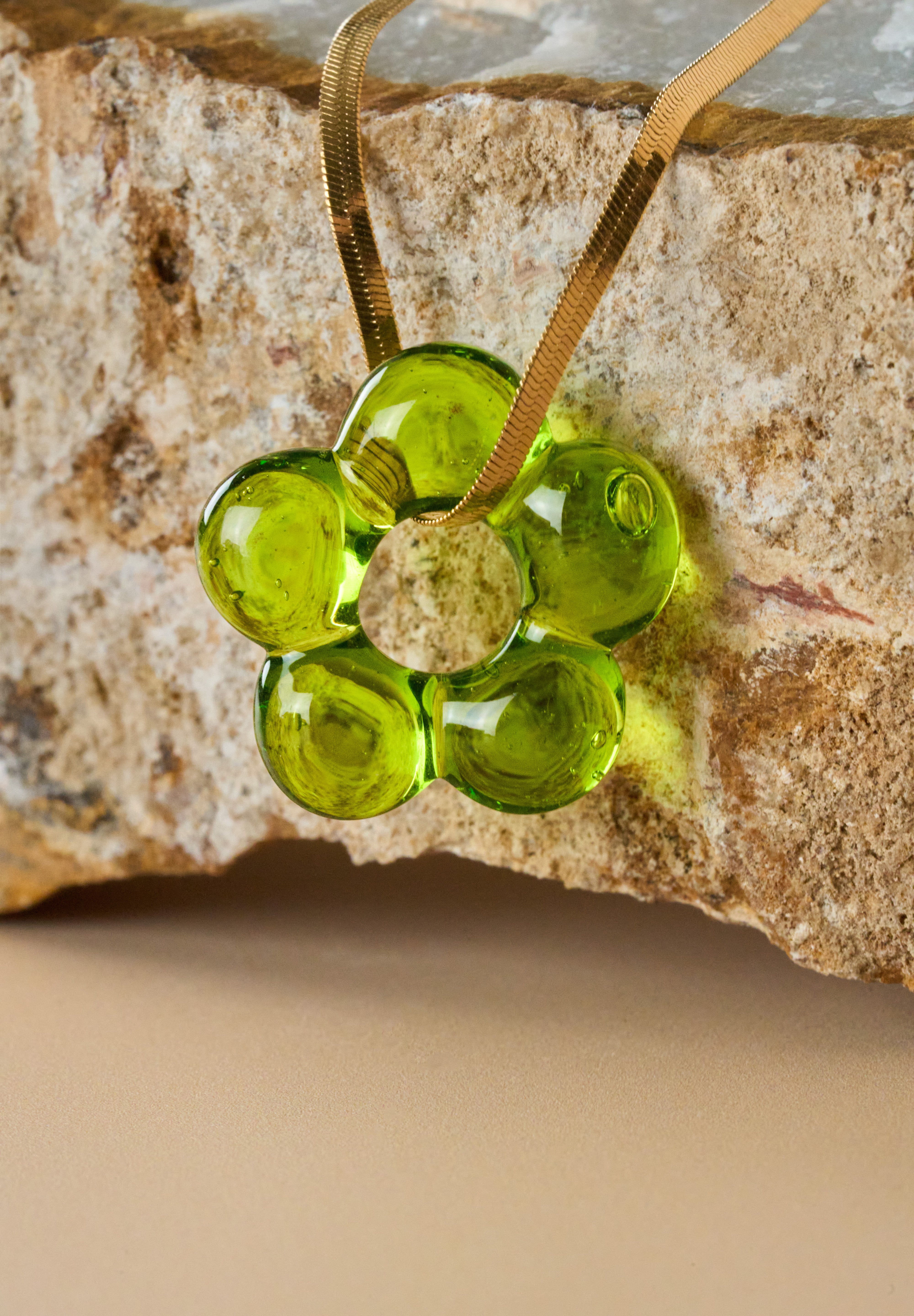 Dazy Glaze Necklace in Gold