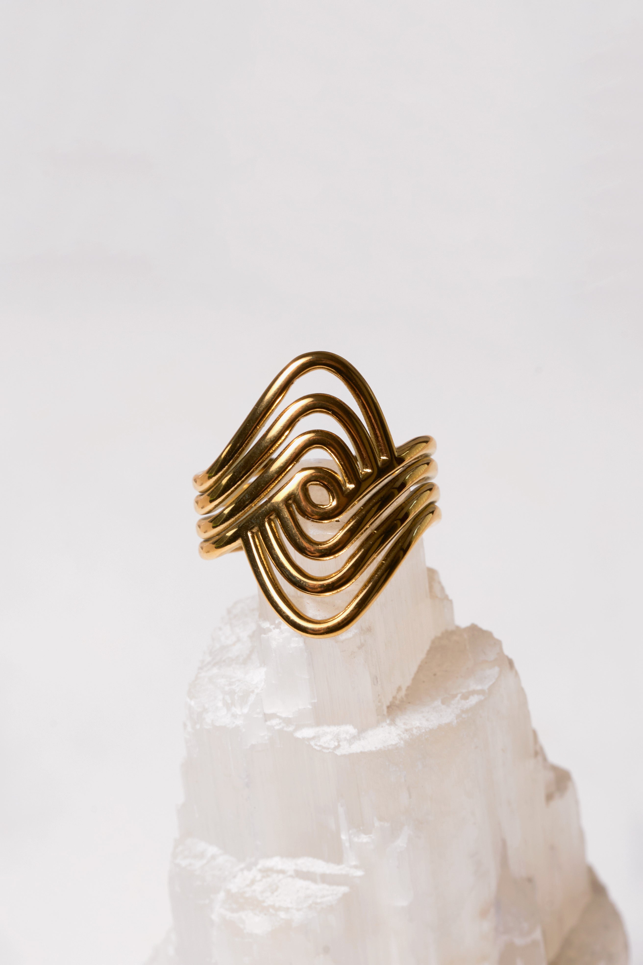 Hypnotic-Gold-Ring-V03